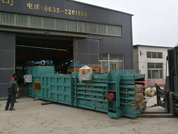 安徽合肥塑料带压缩设备与芜湖小型废纸边液压打包机 布面料的专业处理方案